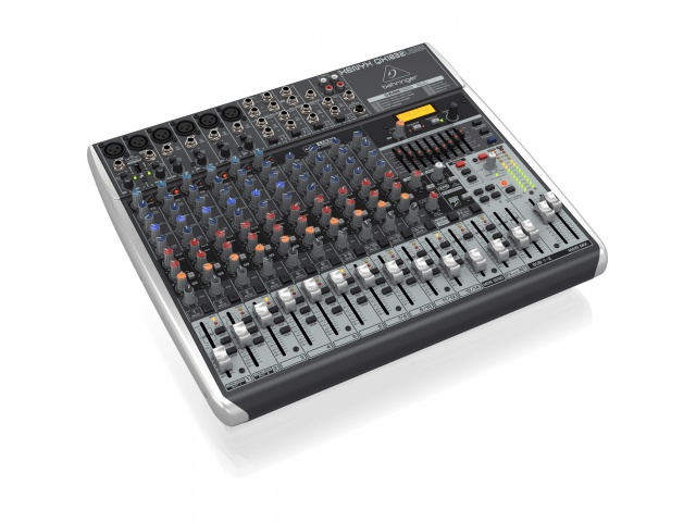 Consola Behringer 18 canales XENYX QX1832USB vista 2